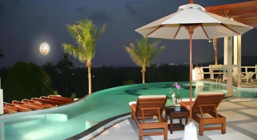 Grand Hill Resort
